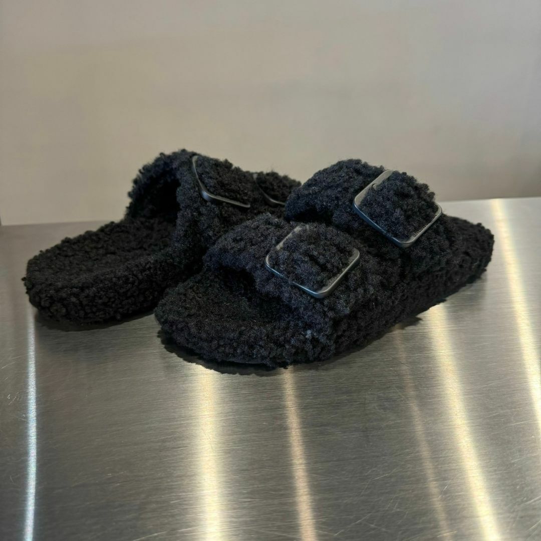 『BALENCIAGA』バレンシアガ (25cm) ボアモンクサンダル