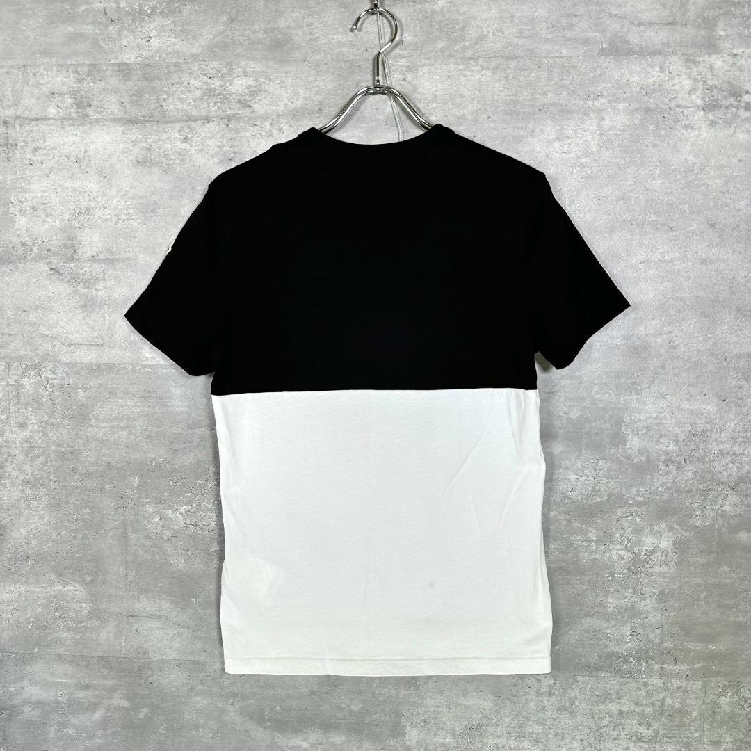 『MONCLER』モンクレール (XS) ロゴワッペン付き Tシャツ