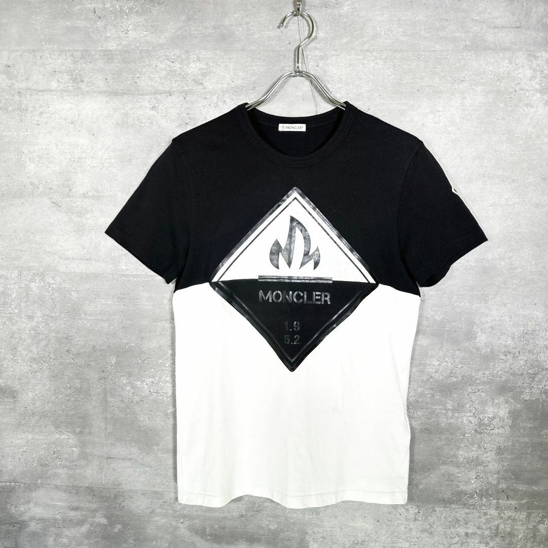 『MONCLER』モンクレール (XS) ロゴワッペン付き Tシャツ