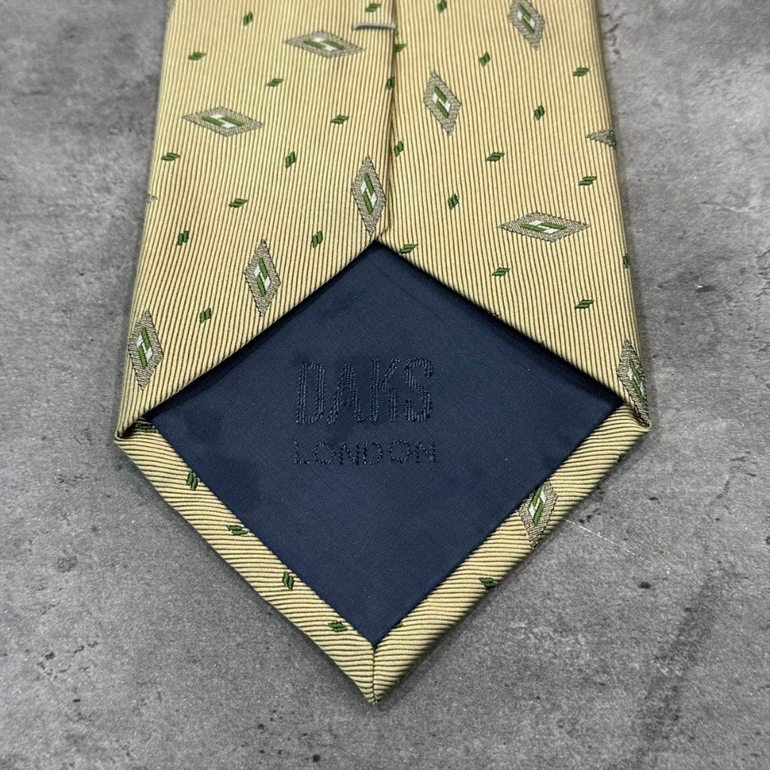 『DAKS』ダックス 総柄ネクタイ