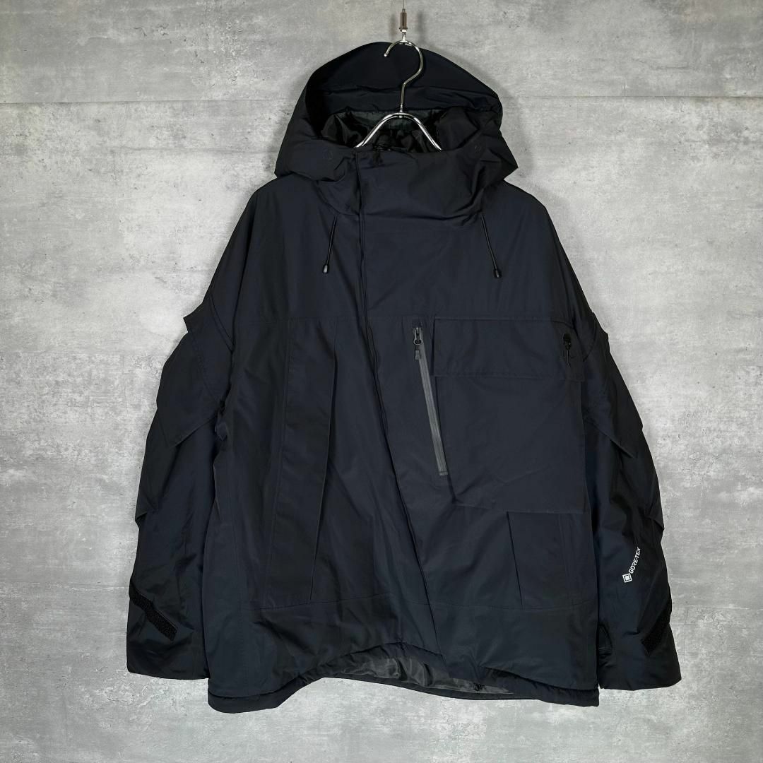 『ディーベック × オールモストブラック』(2) GORE-TEX ジャケット