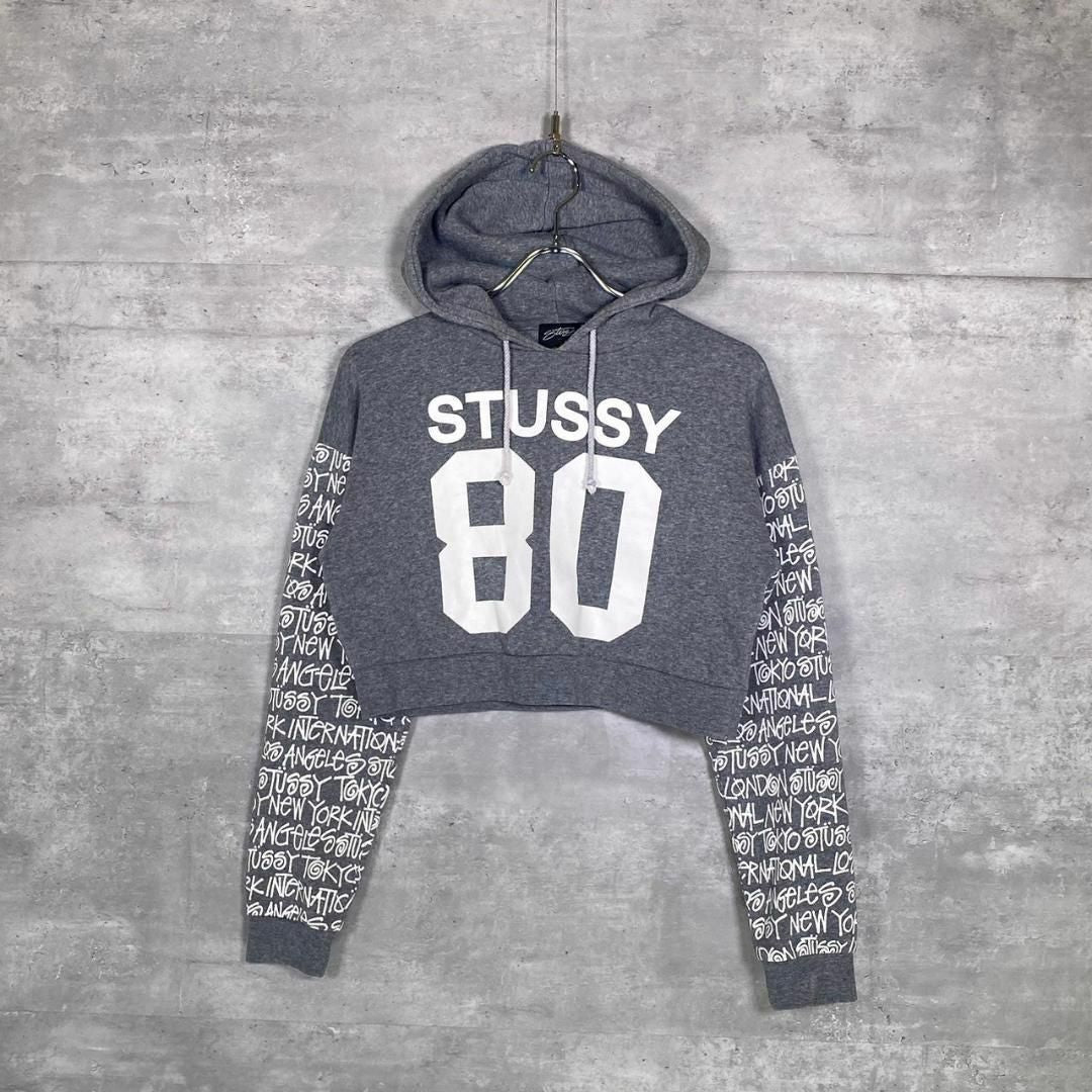 『STUSSY』ステューシー (S) クロップド ビッグロゴ フーディー