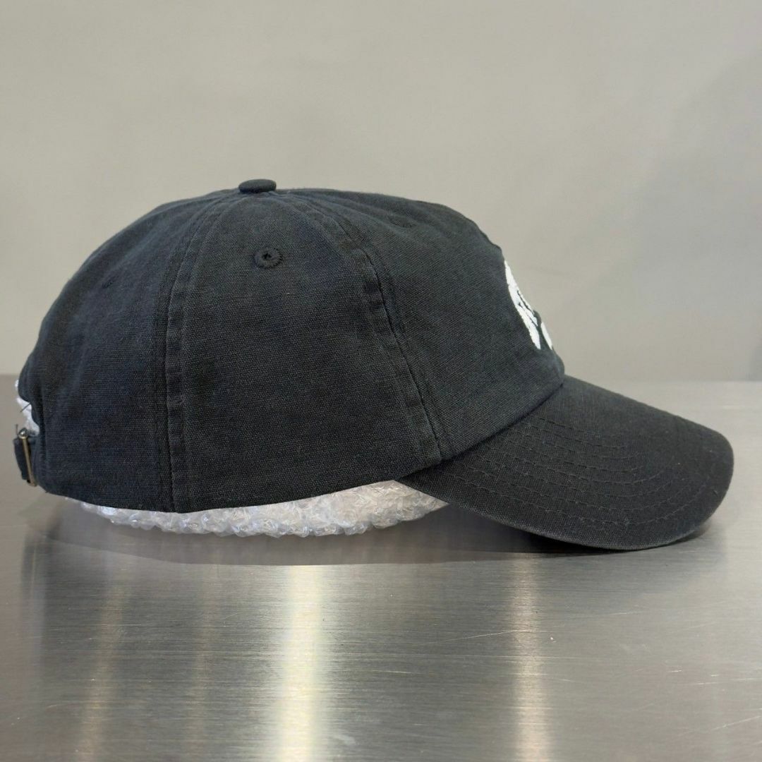 『STUSSY』ステューシー カレッジロゴ刺繍キャップ