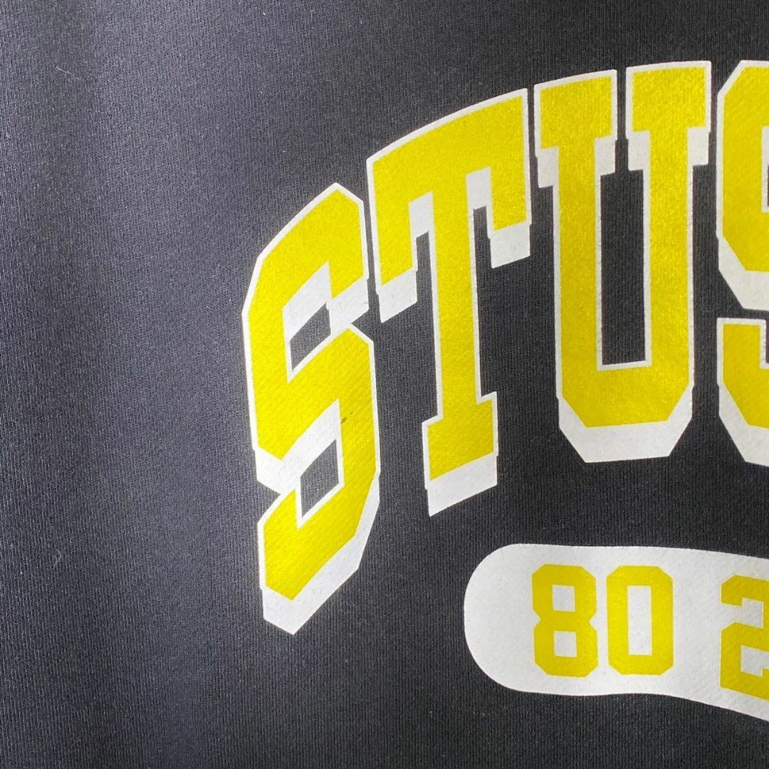 『STUSSY』ステューシー (L) フロントロゴプリント スウェットシャツ
