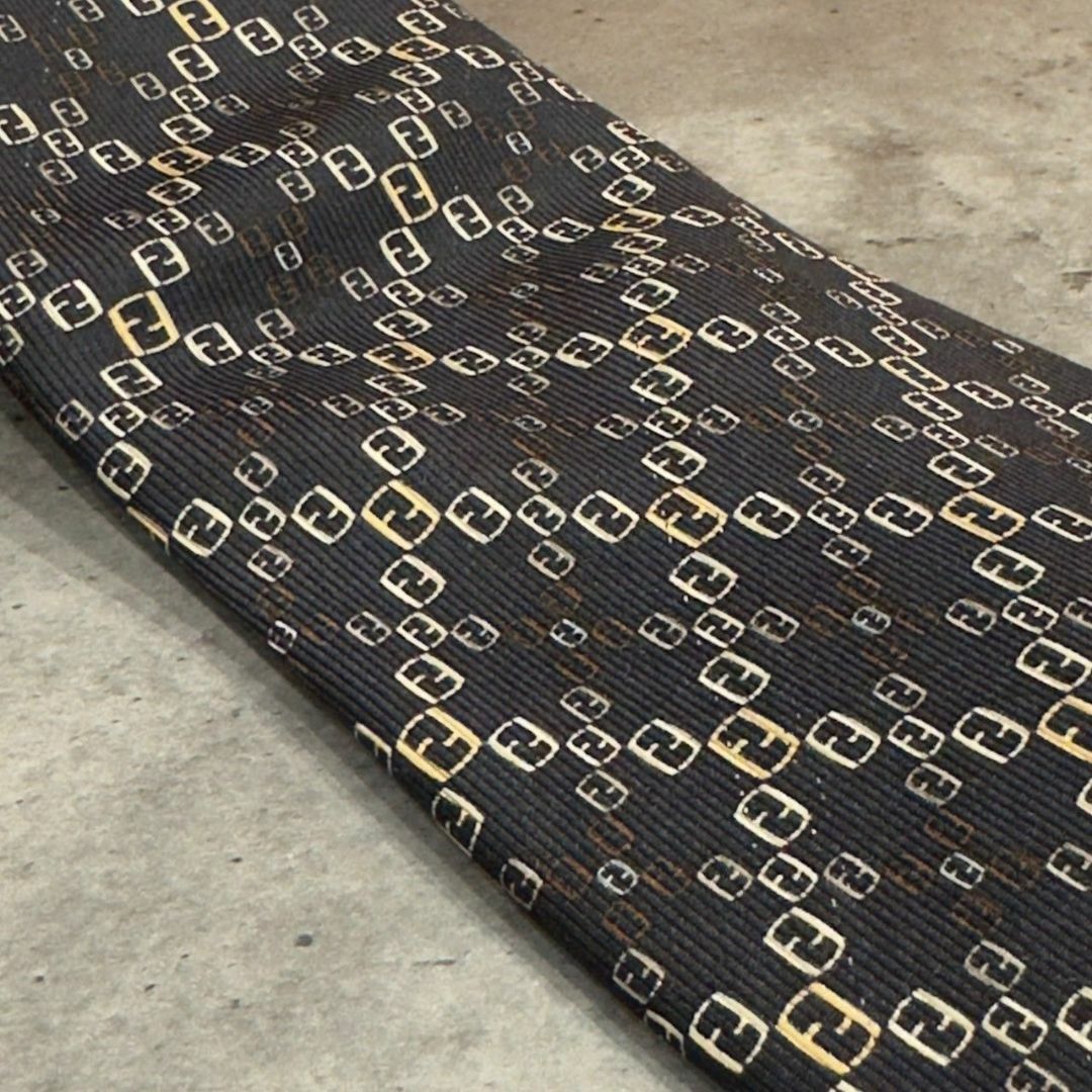 『FENDI』フェンディ ズッカ 総柄 シルクネクタイ