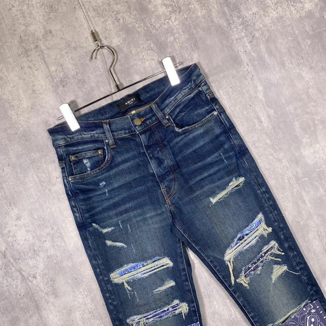 『AMIRI』アミリ (30) バンダナアートパッチ デニムパンツ