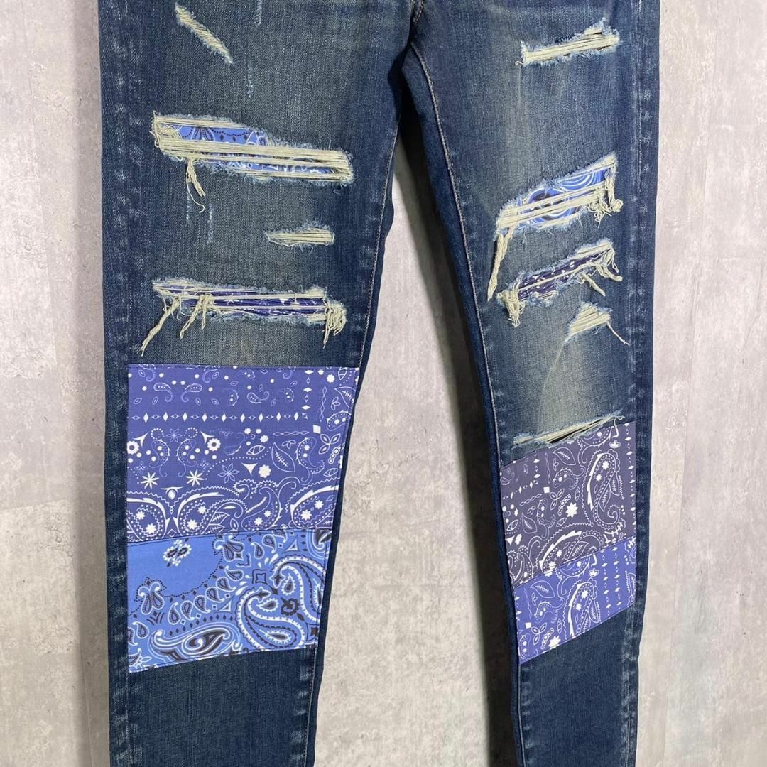 『AMIRI』アミリ (30) バンダナアートパッチ デニムパンツ