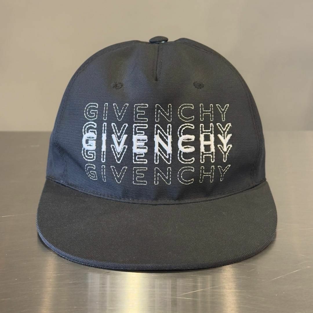 『GIVENCHY』ジバンシー 刺繍ロゴ ベースボール CAP