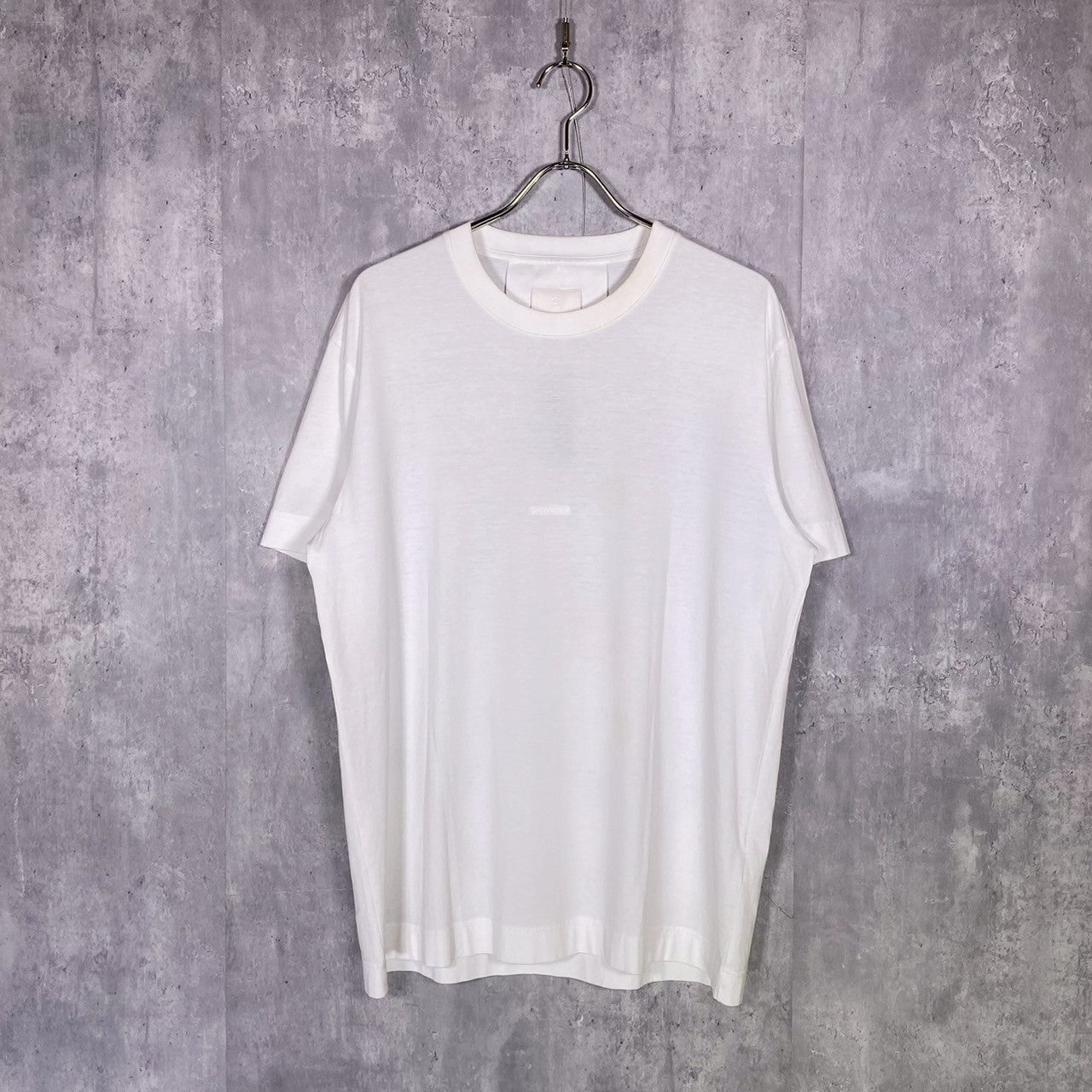 『GIVENCHY』ジバンシー (XL) スプレードックプリントTシャツ