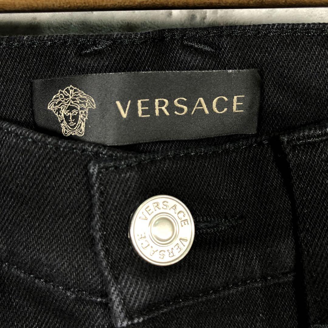 『VERSACE』ヴェルサーチ (29) スキニーストレッチパンツ