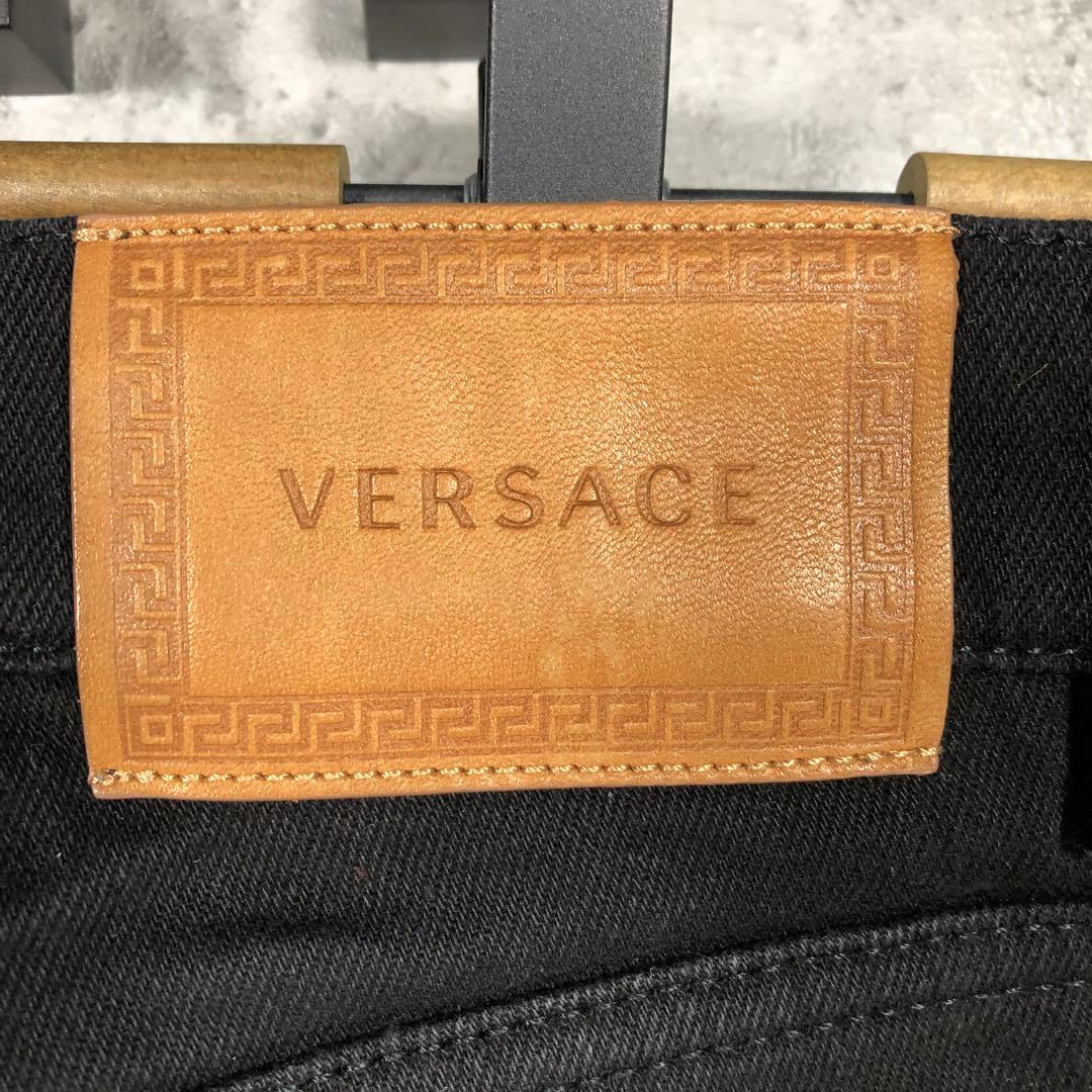 『VERSACE』ヴェルサーチ (29) スキニーストレッチパンツ