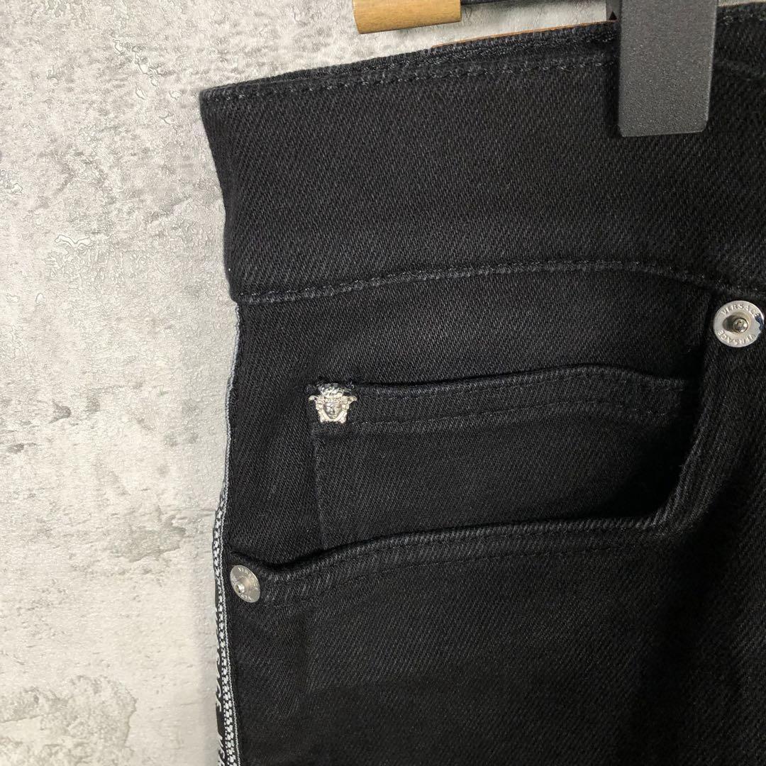 『VERSACE』ヴェルサーチ (29) スキニーストレッチパンツ