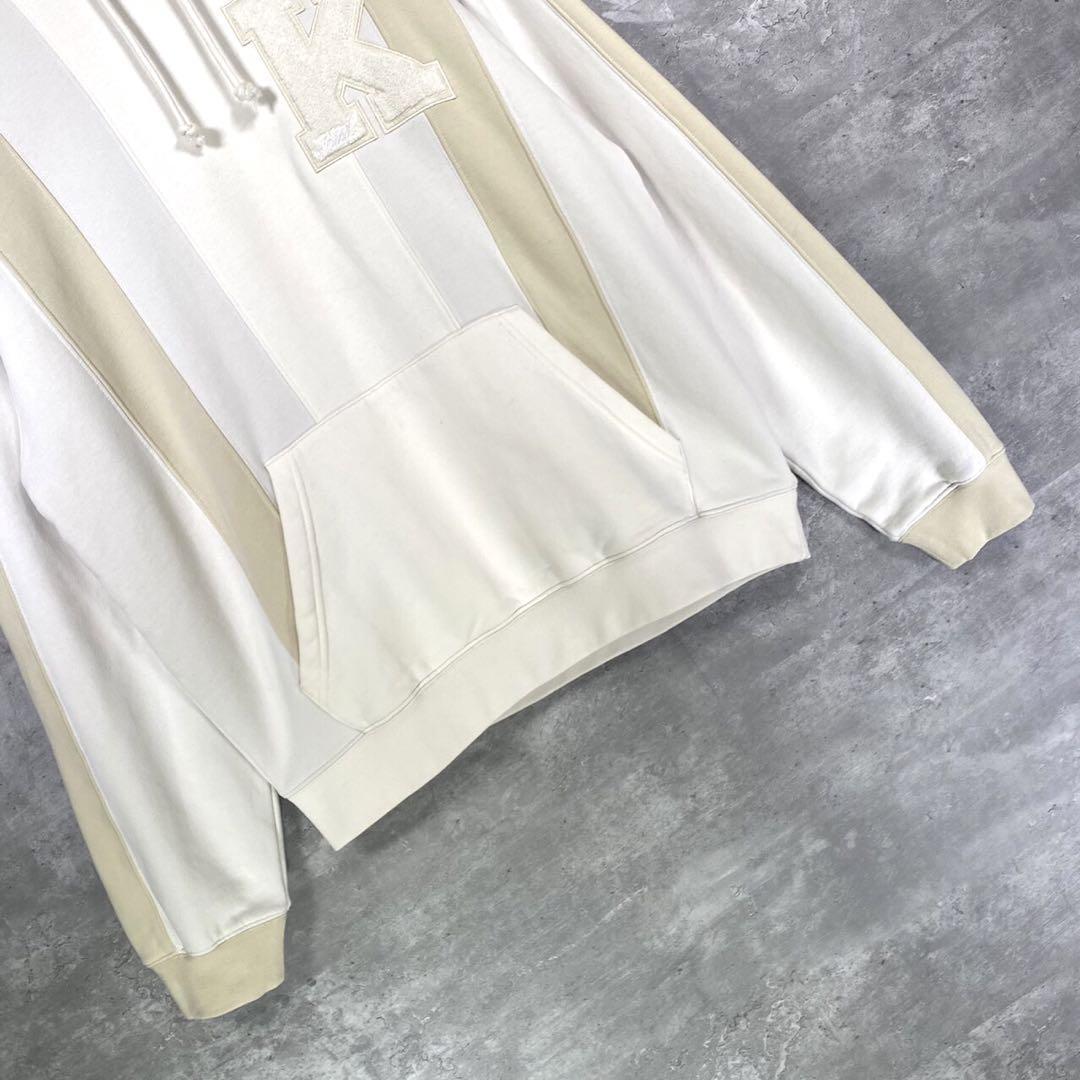 『KITH』キス (M) Williamsパネル切り替えプルオーバーパーカー