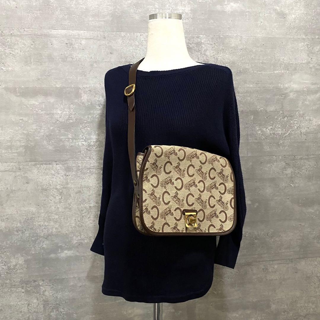 『CELINE』セリーヌ Cマカダム 馬車 ショルダーバック