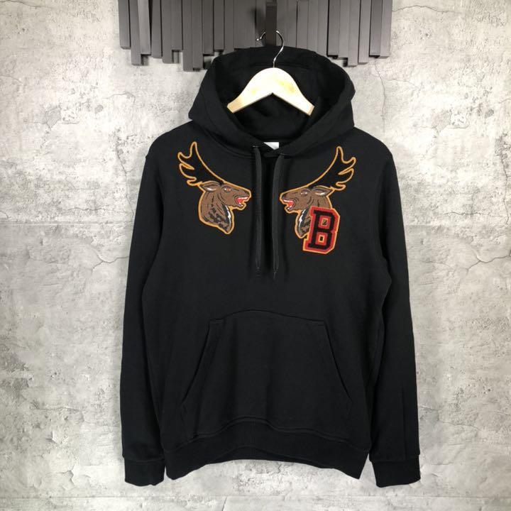 『BURBERRY』バーバリー (XS) トナカイ ワッペン裏毛パーカー