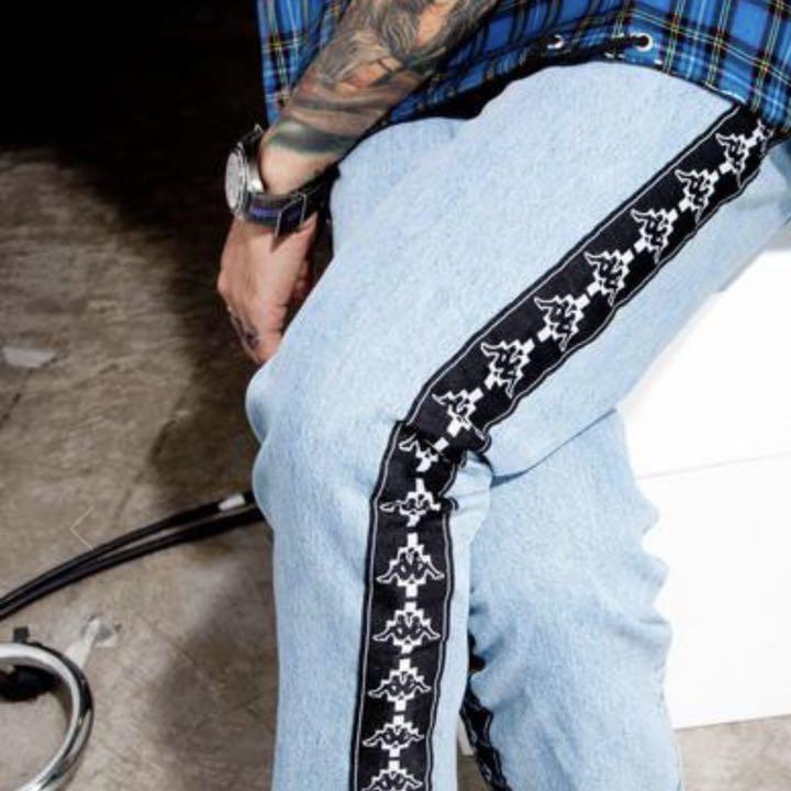 『MARCELO BURLON × KAPPA BLUEANTIFIT』(28) デニムパンツ