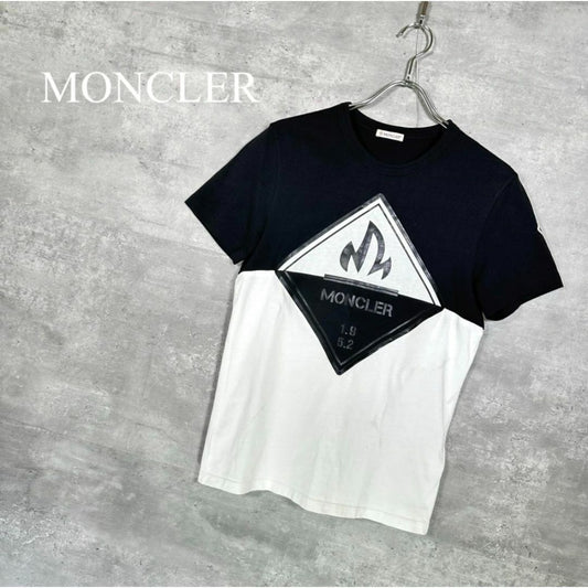 『MONCLER』モンクレール (XS) ロゴワッペン付き Tシャツ